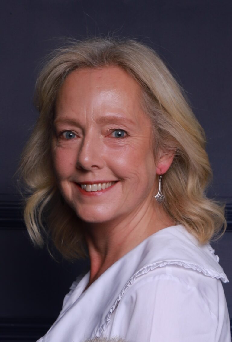 DS photo2437 768x1134